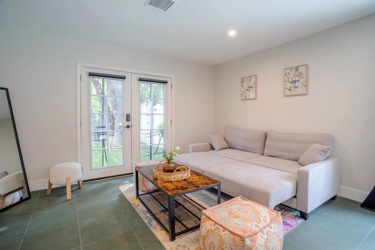 Serene 1 Bed Guest House With Patio Sleeps 6 Los Angeles Buitenkant foto